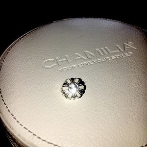 Chamilia white flower with crystal center